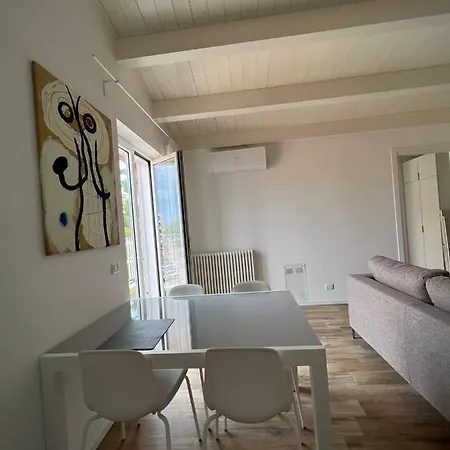 Apartment Casa Miro' Vicinissima Al Mare E Parcheggio Privato Gratuito Se Disponibile *