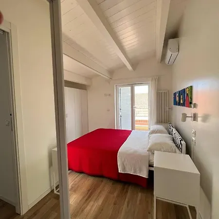 Apartament Casa Miro' Vicinissima Al Mare E Parcheggio Privato Gratuito Se Disponibile Pescara