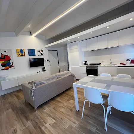 Apartment Casa Miro' Vicinissima Al Mare E Parcheggio Privato Gratuito Se Disponibile *